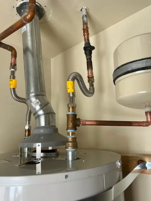 Water heater installation and plumbing repair in Sappington